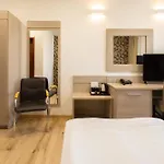 Hotel Dastan 3*