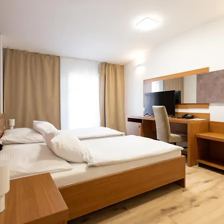 Dastan Hotel Levice