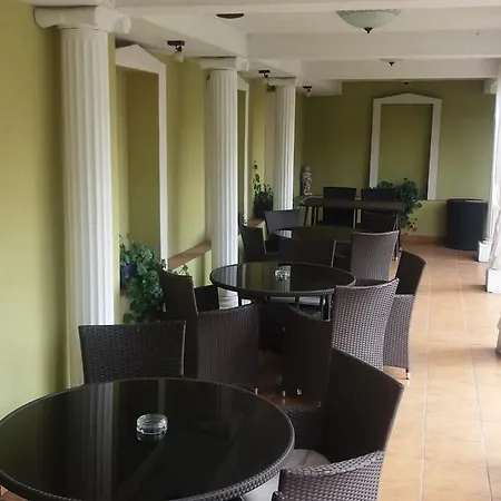 Отель Dastan Левице